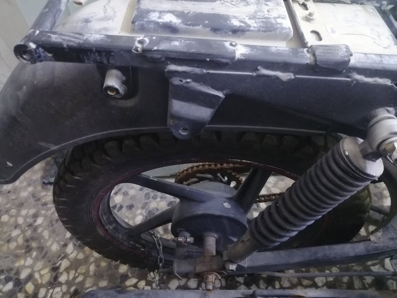 أغراض دايوان مع مكينه ١٥٠ لوك للبيع مكاني المشتل ***********
