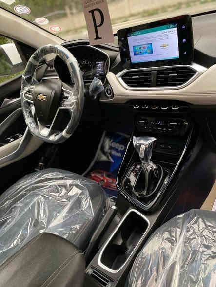 للبيع سياره شيفروليت كابتيفيا خليجي موديل ٢٠٢١ لون أبيض مكفول بدون صبغ وبيها سونار جديد رقم بغداد دولي فتحة حساس كأمره شاشه لمس تحكمات جهتين بالستيرن مانع انزلق حجم محرك ١٥٠٠ تيربو ٤ سلندر كير عادي واتوماتيك تبريد ثلج و٧ مقاعد سيارة مال بيت السعر ١٤٢ ورقة وبيها مجال اتصال رقم تلفون *********** مكان الدورة
