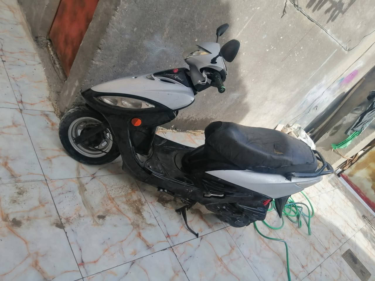 جي فور نضيفه شغاله سلف كهربياات يشتغلن مانقصه شي مكينه ناعمه شلعه قويه وسريعه ب٢٥٠ وبيه مجال مكان فضليه


**إذا كنت صاحب هذا الإعلان وتريد حذفه لأي سبب، رجاءا أرسل رسالة إلى الدعم الفني**