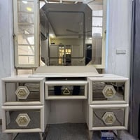 غرفة نوم • للبيع • نظافة ١٠٠٪؜