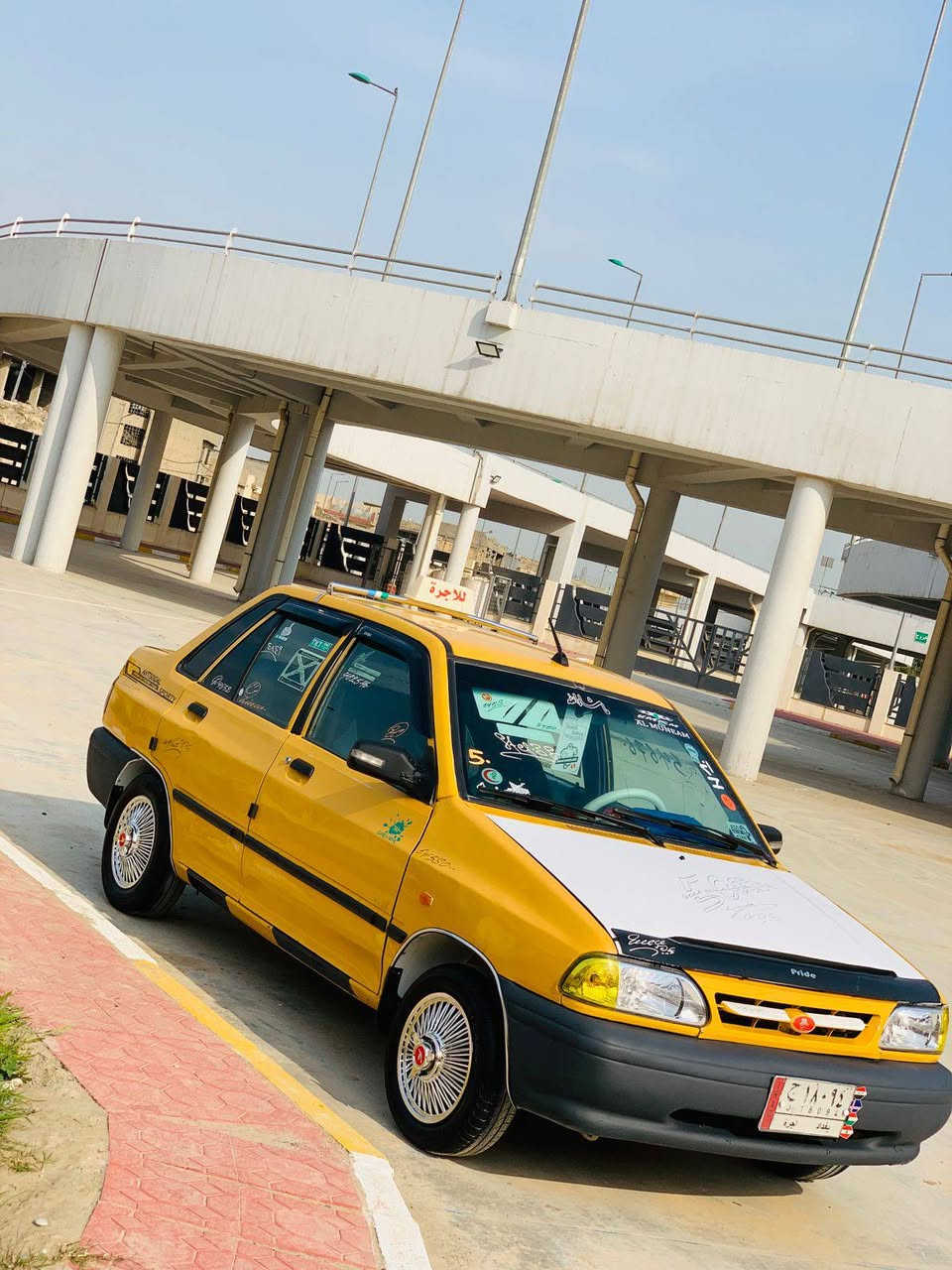 سلام عليكم سايبه للبيع موديل 2010 هيه وغرمات صفر صاحبه الشرعي بالموصل شرط الوكالة  والتحويل كابون بانزين ماستر شواصي شرط كير محرك شرط مكان موصل جديده السعر 26 وبيه مجال شي بسيط
***********
***********
