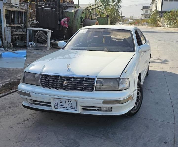 سڵاوی خوای گەورە لە هەموو لایەک،، توێتا کراون 1995 بەس موسە سەیارە کە 
کۆد کراوە  ، مەکینە 3000 D4 تازەی خراوەتە سەر ، سەیارەکە کامل مەسرەف کراوە گێر و مەکینەی بە شەرتی فیتەر 
چوار تایەی تازەی خراوەتە سەر ، دەعامی بۆ دەعامی بەشەرت ، سەیارەکە زۆر جوان ماوەتەوە و بێ مەسرفە 
شاشە ئایپاد و مەکەبەرەی JBL ی بۆ بەسراوە
بێ داعم و بێ لێدراویە سەیارەکە جایزە 
نرخی 27 گەڵا و مەعامەلە 
ئەگەر موشتەریت پەیوەندی بکە بەم ژمارەیەوە. گۆڕینەوەناکەم شوێن سلێمانی 
***********
***********. السليمانية, العراق
