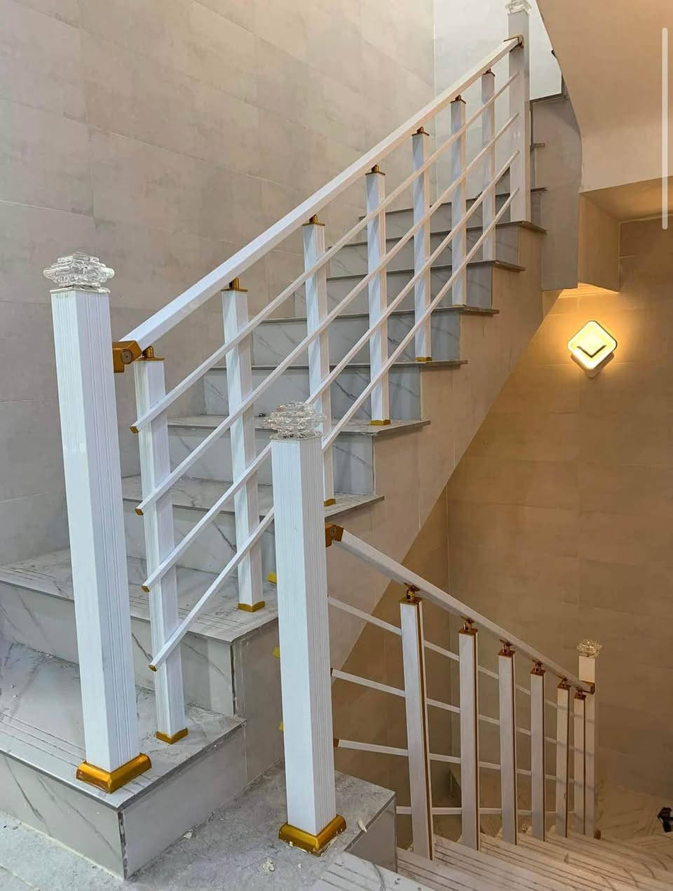 ئامادەین بۆ دروست کردنی محە جەرەی ئەلمینۆم🛠
بە شێوازی .خر.⚫️✅.مرەباح. ◼️✅.جامی سکۆریت.💎✅وە چەندین ڕەنگمان بەر دەستە.وەکو(سپی بەفری)(ڕەش)و(ڕەشی مات)ئنترساد)(سلڤەر)(کرێمی)(زەردگۆڵد)(شاپانی)(ساجی)
وە کاردەکەین بۆ شاری هەولێرو دەوروبەر⏳
به نرخێکی زۆر گونجاو💵👌
بۆ زانیاری زیاتر پەیوەندیمان پێوە بکەن📞📩🛻
لەرێگای(واتسئاپ)(ڤایبەر)(کۆڕەک)*********** أربيل, العراق
