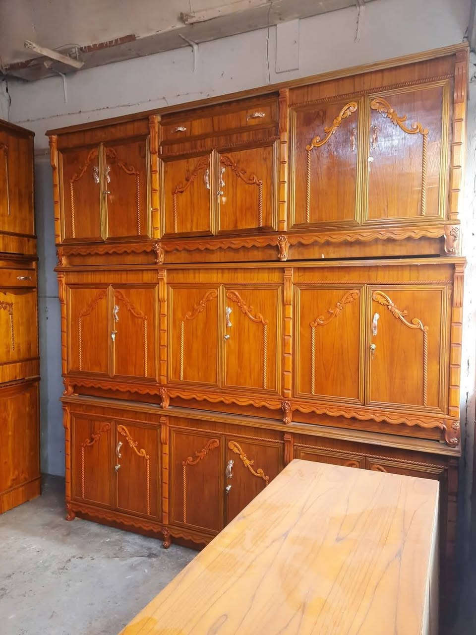 غرفه سته باب طابقين نظيفه السعر 450 كنتور بابين تركي نظيف السعر 80 بوفيات جديده جميع القياسات بانسب الاسعار محل ياسر بلد سوق المسقف قرب جامع بلد الكبير استفسار اتصال على الرقم *********** او مراسله الصفحه كلشي متوفر
