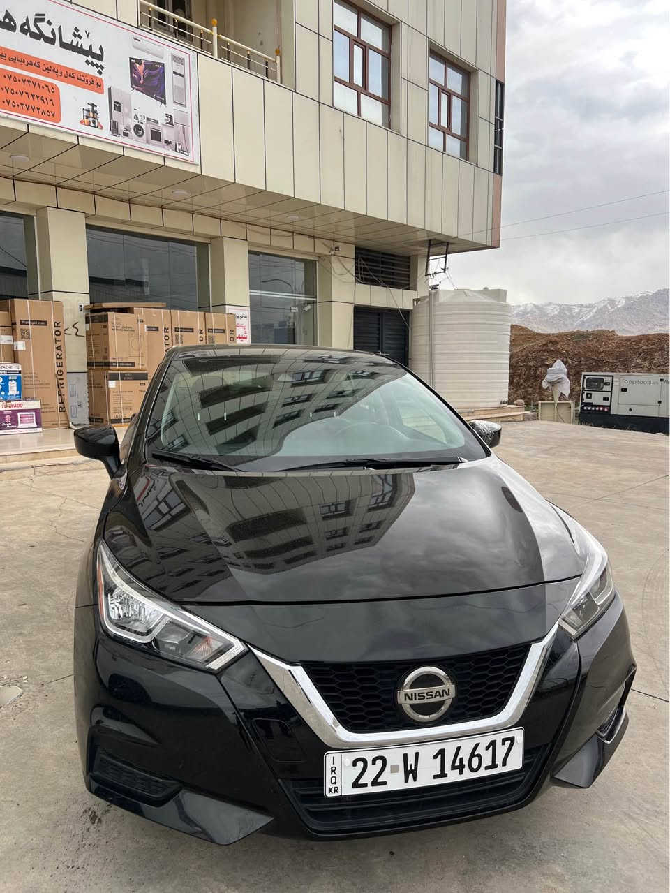 نيسان فيرزا موديل 2022 sv 
ره قم و سنه وي نوئ 2030 
گيرو مكينه هه مي به شه رت 
ته نيا (24) هزار رويشتوه 
پيش وپاش و هه ر چار لاي رادار 
وه ك بوياغ: جملخ و نيو بونيد بوياغه 
داخلي شانسي به شه رت 
سياره نمونه يه له جواني 
   شوين ئاكرئ 
*********** اكر, نينوى
