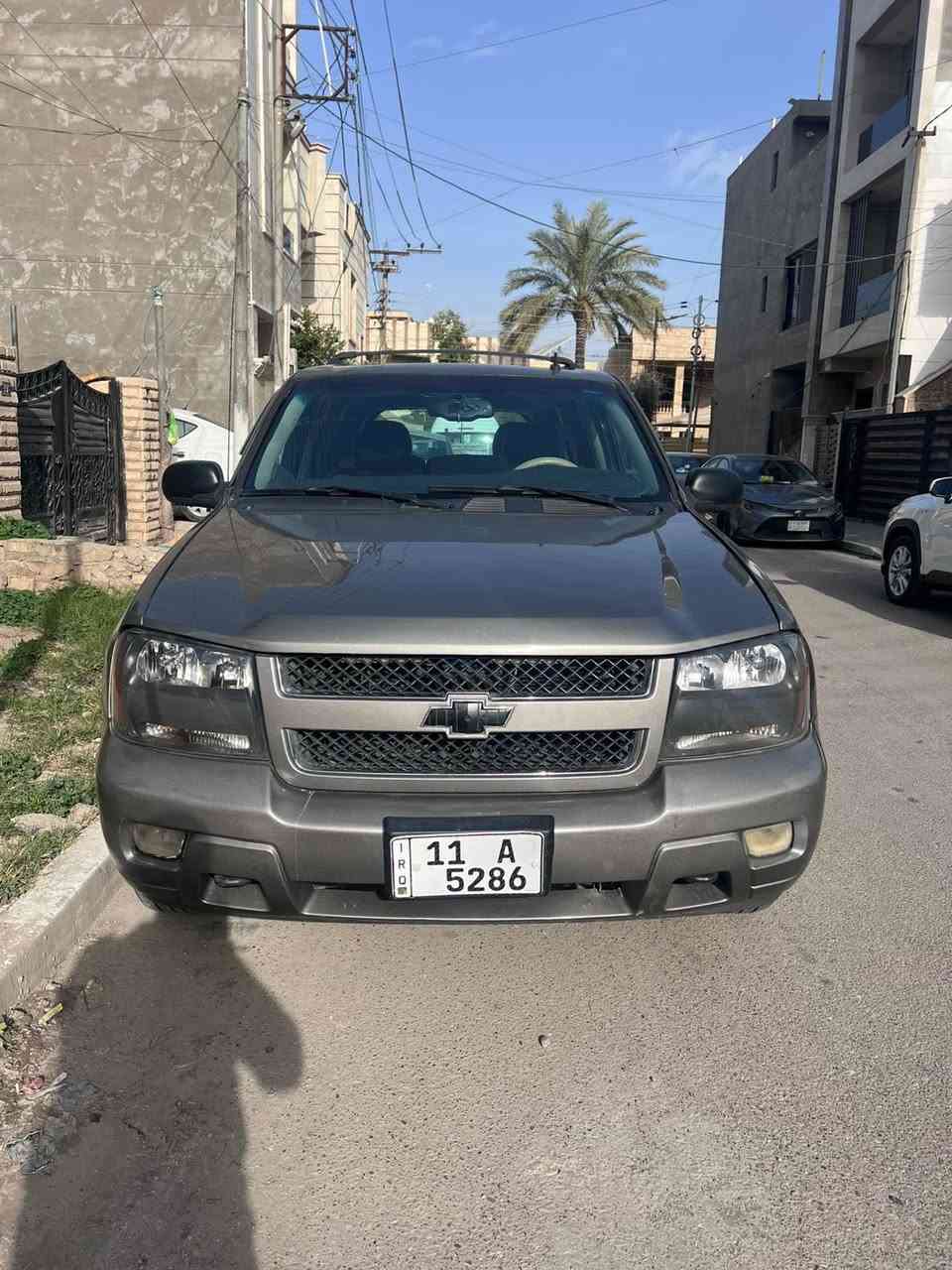 سلام عليكم 
اخوان بلايزر مديل 2007 
السياره فول مواصفات شاشه فتحه جلد 
وعليها دوشمه جديده والسياره هوايه مصروف عليه 
رقم بغداد انكليزي الجديد 
هزه وسنويه جديده كير ومكينه وحداديه كله بشرط 
ولله قبل اسبوع مبدل طابوكه جديده 
وسعره مناسب لان محتاج فلوس
سياره حلوه وبلعافيه ع الياخدها ب93 وبيه مجال للطيبين ***********
