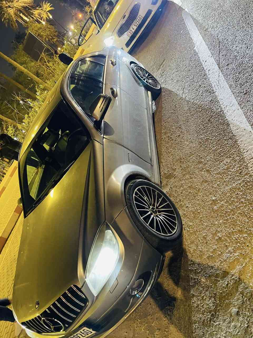 السلام عليكم مارسدس C300 السياره فول وخير من الله مراوس شرط إذا مو طياره لتأخذه وخير من الله مكاني بغداد رقمي ***********
