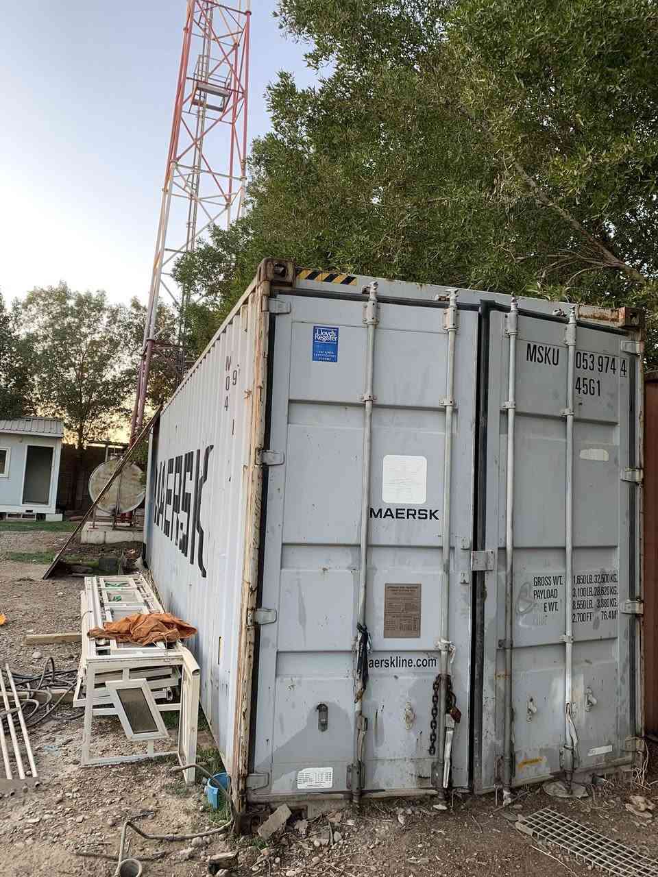 سلام عليكم حاويه للبيع ١٢متر للستفسار التصال على رقم***********
