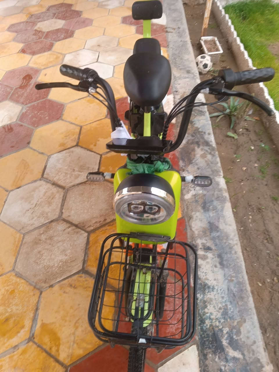 بايسكل شحن للبيع مابي اي ضرر السعر 350
وبي مجال  للاستفسار الاتصال ع رقم ***********
