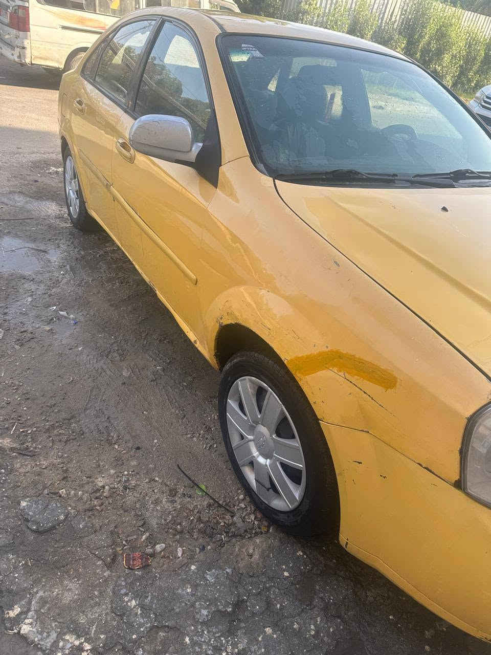 للبيع وبترا موديل ٢٠١٢ شركه عامه بدون صبغ بلاديه مكينه وكير مكفولات تبديل باب السائق فقط رقم انكليزي بغداد  الاتصال *********** مكان السياره بغداد
