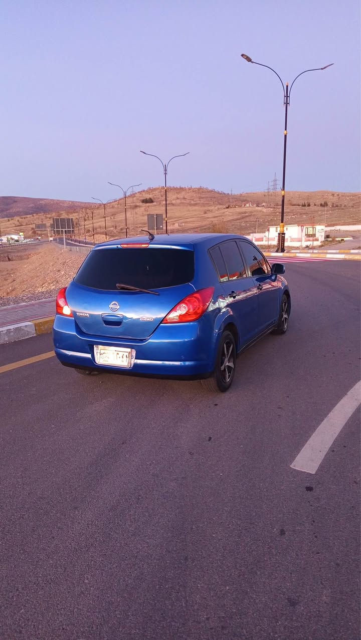 ڤیرسا تیدە بۆ فرۆشتن مۆدیل ٢٠٠٨  مەنفیست ئەسلی جام کارەبایە تەبرید تۆماتیک فولە گیرو مەکینە  هه مو شتیکی  بەشەرتە سیارەکە بێ لیدرانە بۆیاخ سەقف و حیزام  بەبێ لیدران سحری ٥٢مەجال 
***********
*********** سوران, أربيل
