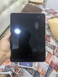 اخوان عندي ايبادM1 مُديل2021 بطارية 87/ نضافة بس كلاس فطر ما يؤثر على ...