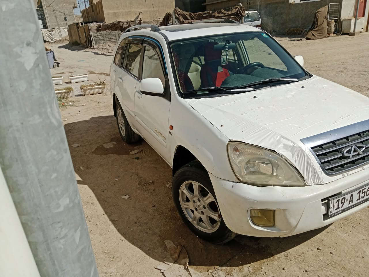 السلام عليكم للبيع تيكو موديل 2012 سيارة جاهزه كير مكينة حداديه تبريد كله جاهزة مكفوله من الضربه بيه صبغ مكانات بسيطة سنويه جديدة اوهزه جديده سياره جديده كير ميكانيك السعر 46 مكانه حله الاتصال ***********
