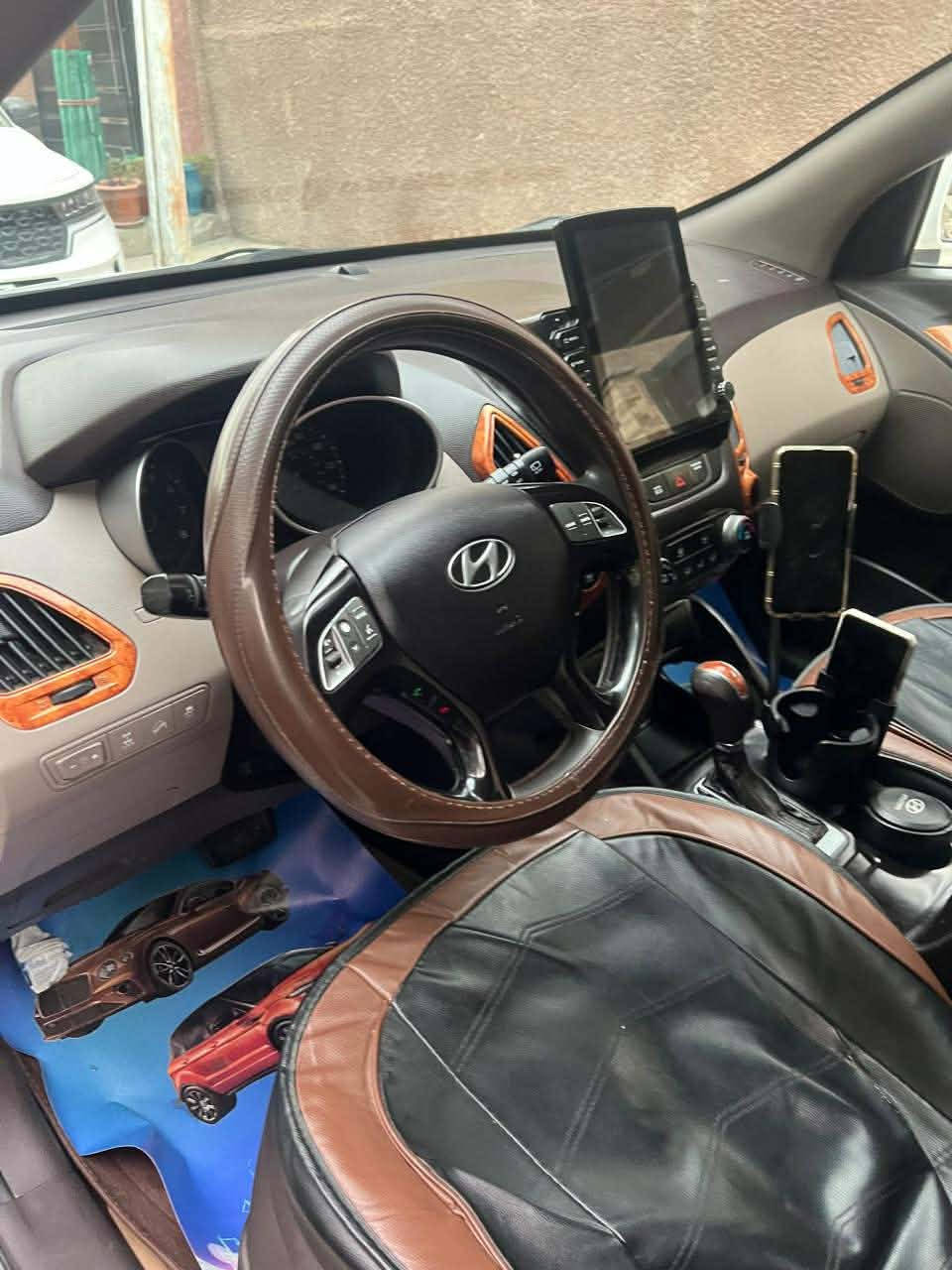 السلام عليكم توكسان امريكي موديل 15 رقم بغداد الحادث تبديل قبق جنطة بدون قطرة صبغ اصلي وجاملغ خلفي مصبوغ السيارة كلش نضيفة وحلوة ماشية 147 ببغداد الشعب ‭0770 342 4746‬ شباب بدون خاص اني مكلف بالنشر خابر على صاحبها
