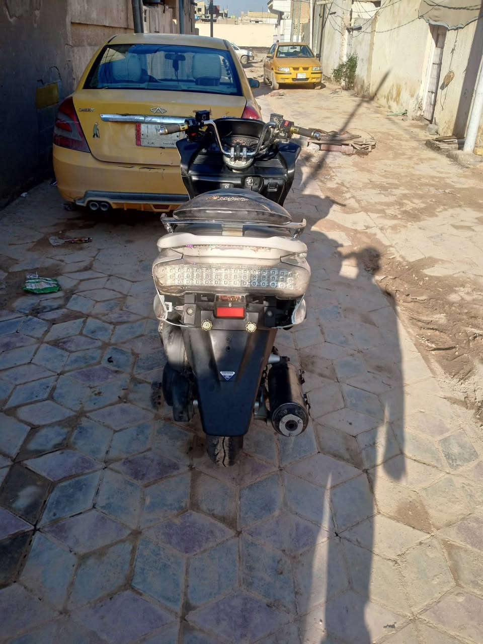 السلام عليكم دراجه ماجسته للبيع كامله عل فحص مبدل بيه بستم بس نقصه بس الكفر الخلفي جوه البك لايت سعره 500 وبيه مجال للاستفسار الاتصال ***********
