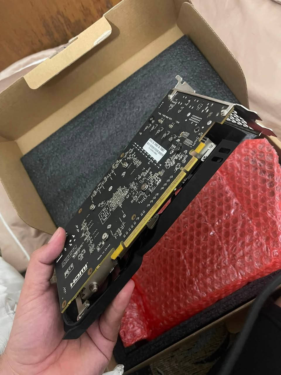 كارت شاشة
RX580 / 8GB
للبيع حط سعرك


**إذا كنت صاحب هذا الإعلان وتريد حذفه لأي سبب، رجاءا أرسل رسالة إلى الدعم الفني**