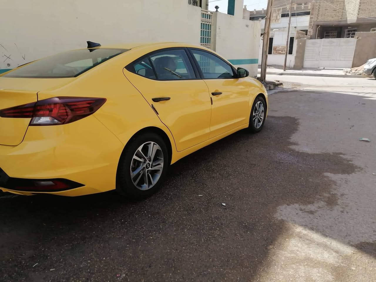 السلام عليكم النترا 2019 كير AT نص فول رقم بغداد باسمي حادثهة جاملغ مبدل والبنيد نفسه معدلي بدون دواخل سعرهة 127 وبيهة مجال ***********
