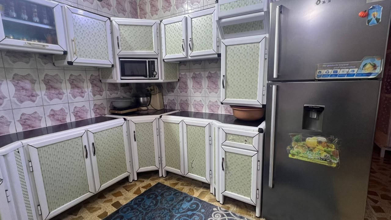 سلام عليكم عندي كونتر 16متر قوي وجديد بس الجرارات ثنين خربانات الون الكونتر ماروني بس خاليله الزكات وخانه جام ام الثنين وحده نرماده مكسوره الي يريد يشتري يراسني عل وتساب وسعر الكونتر 400ومجال قليل ورقمي ***********
