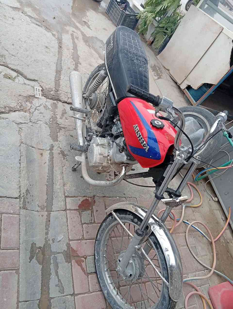 سلام عليكم مرخصت مدير لكروب لمحترم دراجه تعمير 2025كله اوراق سكنر ليريده بخدمته دراجه نضيفه بس اني ماغاسله ومناسبه ***********
