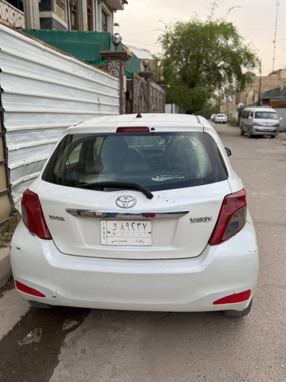 للبيع 🚗
يارس 2013 هاتشباك لون أبيض 🤍  
السيارة بحالة واستعمال يومي مرتب

🔹 محرك اقتصادي جداً بالبنزين  

🔹 كير ممتاز  
🔹 حداده صدر جديد  
🔹 صالون نظيف  
🔹 إطارات جيدة  
🔹 السيارة ما تحتاج شي
كير ومحرك كفاله عامه
الموديل: Toyota Yaris 2013 Hatchback  
اللون: أبيض  
مكان السياره بغداد 
الرقم: (***********)  
السعر: (80 $) قابل للتفاوض للجادين
