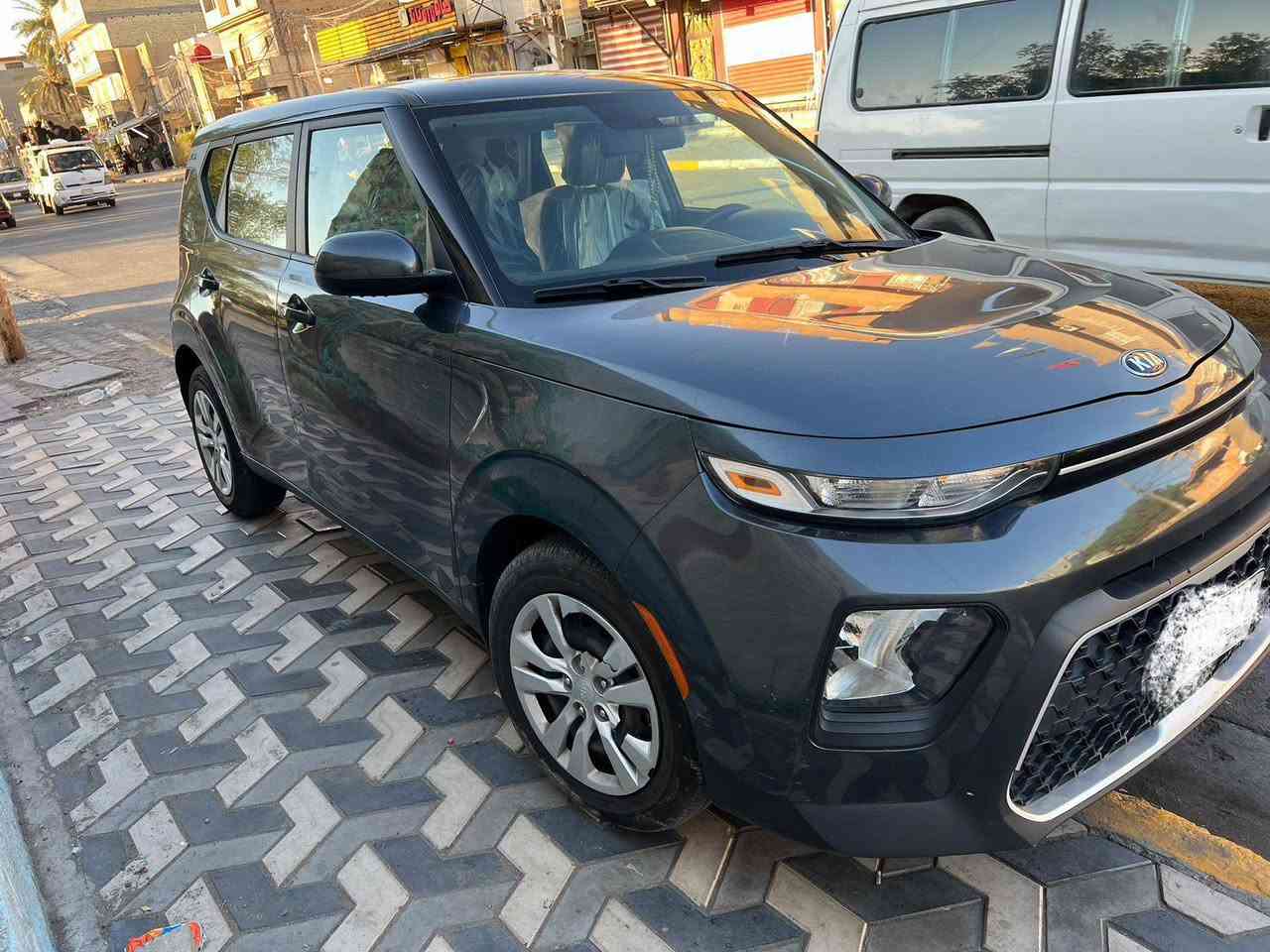 سلام عليكم عندي كية صول البيع مديل 2020 سيارة جديدة نضافة %95  بسمي ورقم بغداد جديد تحويل ثاني يوم  سيارة كلين تبريد ثلج  تخم تأتر جديد مكية وكير كهرباي ماشة 51 وسعر 163 ورقم وستسار ***********
