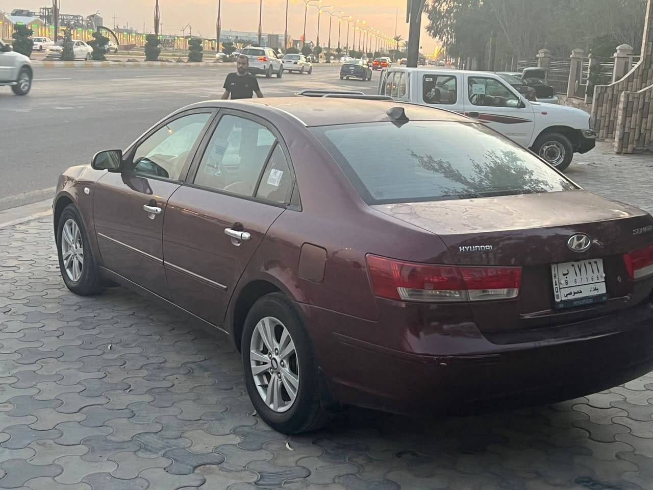 السلا عليكم سوناته للبيع موديل 2009 خليجيه
محرك 2400دوش 
داخل صاج كير مكينه خير من الله تبريد شغال تخم تاير جديد
السياره بيها قطعه ونص صبغ 
السعر105 وبيها مجال للشراي 
السياره رقم بغداد بأسمي تحويل ثاني يوم
عنوان الفلوجه
***********

