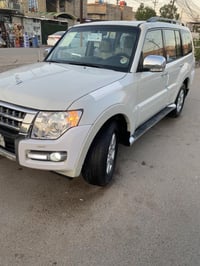 باجيرو موديل 2009سياره ماندل راعيهه ابيع فقط مكاتبه وارد خليجي فول واح...