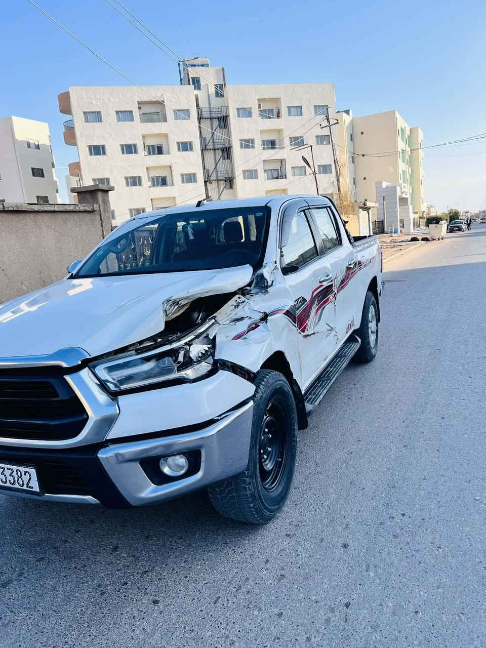 السلام عليكم سياره فور ويل مديل 23 كير عادي الضرر مثل ما واضح بالصوره كدامك  السعر 225
***********
