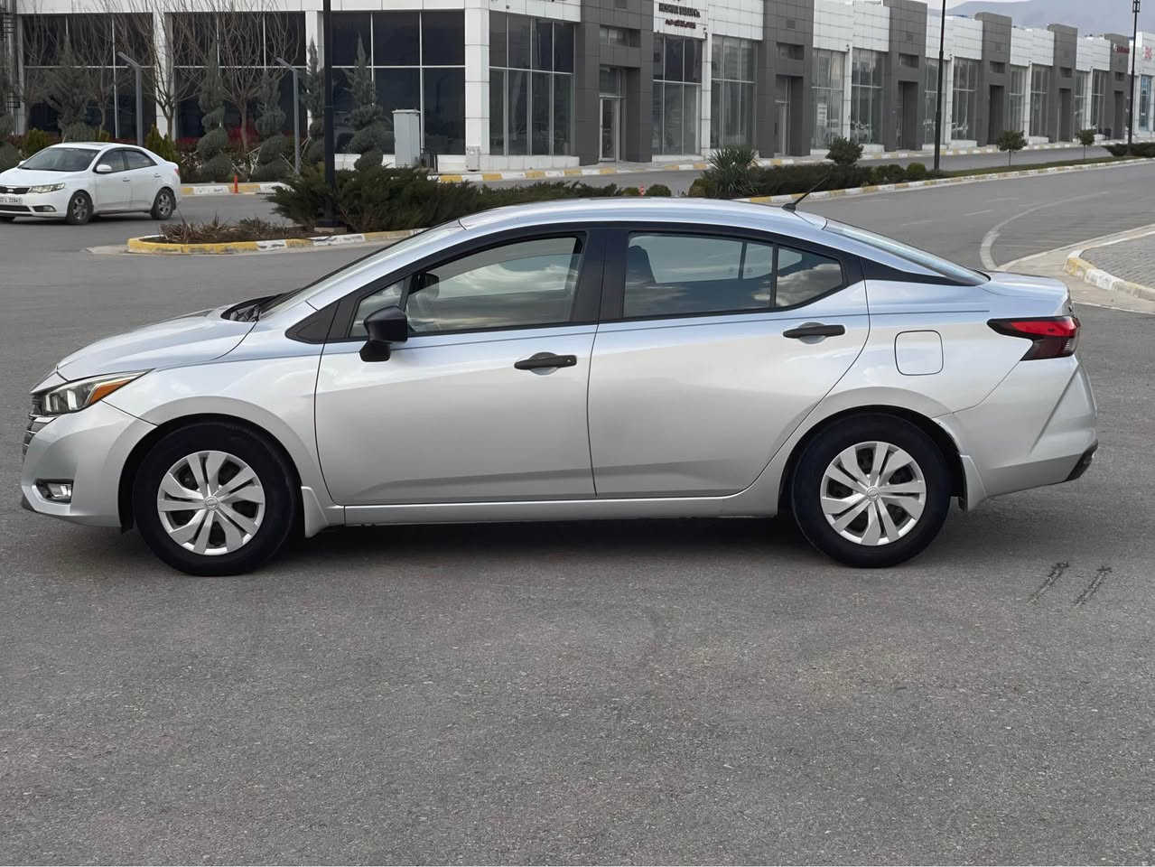 Nissan versa 2024 S
سەرەتا بەناوی خودا نیسان ڤێرسا نموونە لە جوانی مۆدێل ٢٠٢٤
مواسەفات s
کامێرە 
حاسە
شاشە
سارد و چاڵ و شوختی نییە گێرو مەکینەی بەشەرت نەکراوە ڕقەم و سەنەوی تازەیە بەناوی خۆمەوەیە یەک پارچەی بۆیاخە بەس بۆنید بەبێ ناوگرتن.
ناونیشان:سلێمانی
0770 923 34 81 السليمانية, العراق
