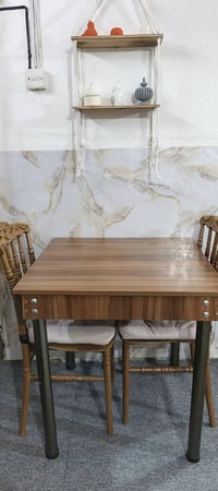 ميز طعام • النجف