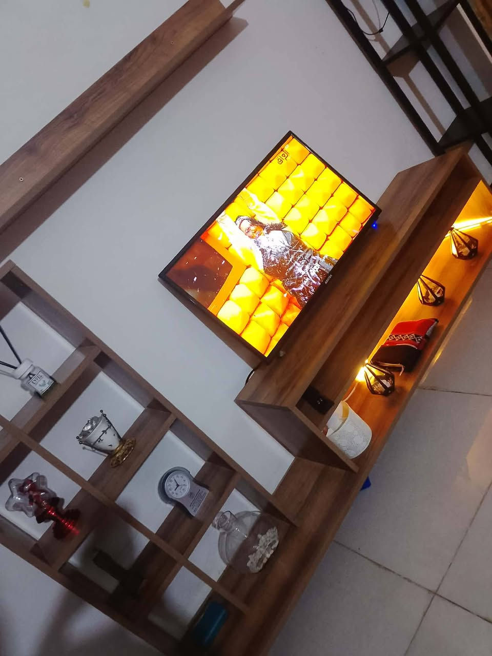 معرض للبيع نظيف مابي اي ضرر اخو الجديد
السعر 85 بي مجال 
ورديه خارج


**إذا كنت صاحب هذا الإعلان وتريد حذفه لأي سبب، رجاءا أرسل رسالة إلى الدعم الفني**