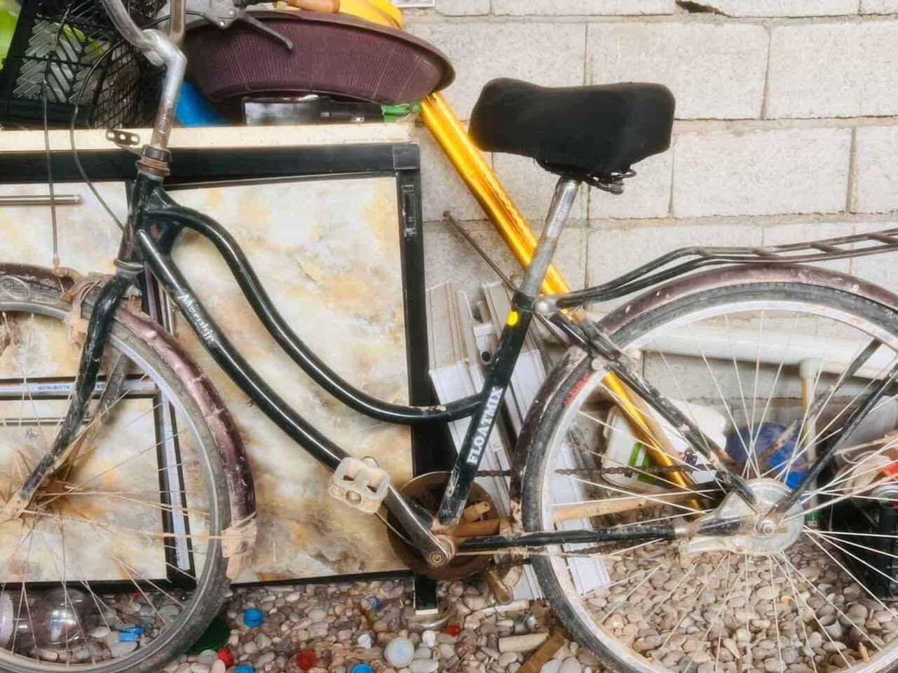 السلام وعليكم 
يوجد بويسكل للبيع: 
حجم 26
نظافه فول 90/💯 
ااسعر: 
70وبي
مجال للطيبين
الهاتف/ ***********،
