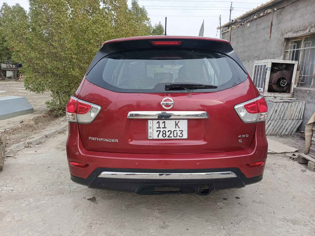 السلام عليكم
للبيع نيسان باثفندر موديل 2014
7راكب لون احمر دم الغزال محرك 6 سلندر 3.5 
كشنات جلد أسود 
كشنات كهرباء 4 كشنات  تدفئة امامي خلفي 
حساسات شاشة كاميرا تشغيل بصمة 🫆 
جنطة شفط كهرباء 
مكان السيارة بغداد 
رقم بغداد انكليزي 
السيارة جاهزة و نظيفة 
بيها كم قطعة صبغ جزء من القطع بسبب الشخوط 
حادثها سرقة كير و مكينة 
للأستفسار الاتصال على *********** وات ساب
