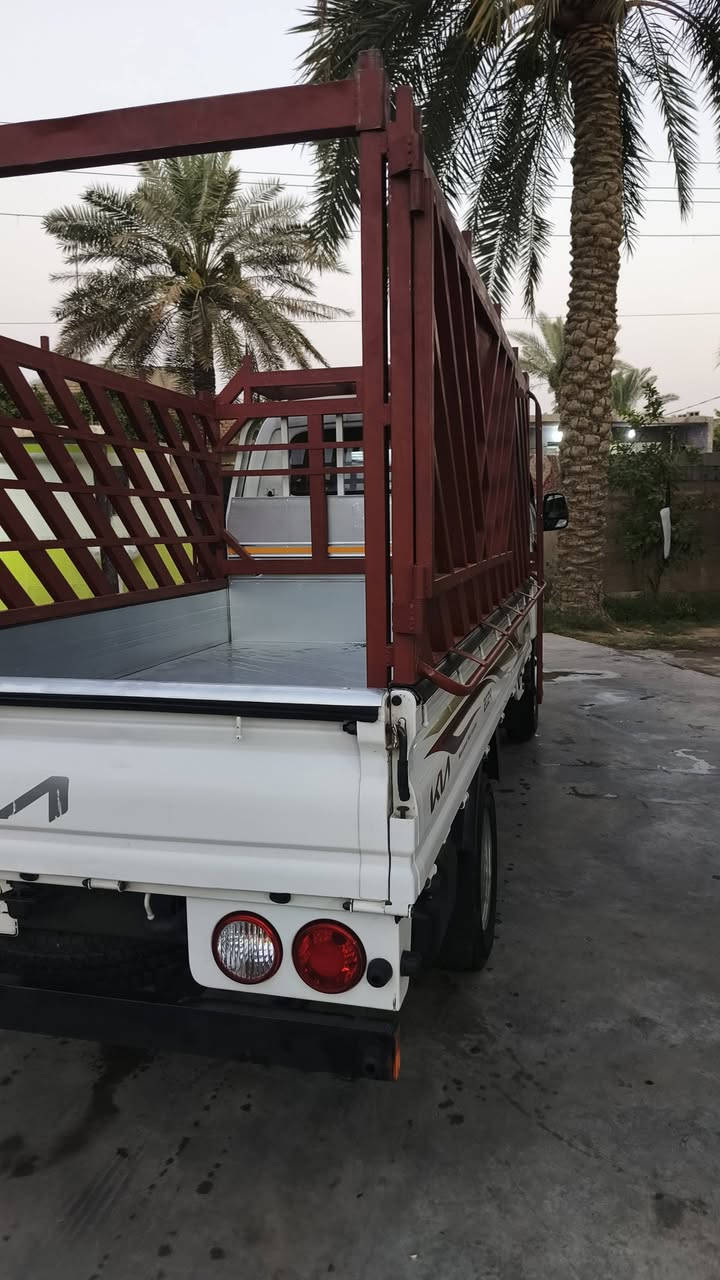 سلام عليكم للبيع كيا فحل موديل2024 رقم بغداد تحويل مباشر سياره جديده مكفوله كفاله عامه محوره ومحجر مغلف بدي مدوشم الداخل تخم تاير جديد سياره جاهزه كبل للشغل تبريد ثلج❄ محرك كير اكسل كله كفاله وشرط الفحص مكاني بغداد للستفسار اتصل*********** 
***********
