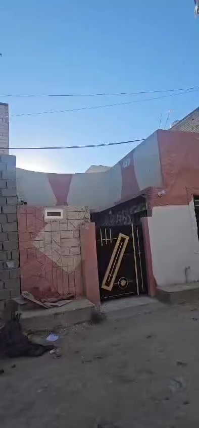 سلام عليكم دار مساحه ١٢٠م العنوان الحر الصغير شارع المستوصف  جنس الأرض طابو زراعي سند ٢٥ 
خدمات كامله عده التبليط سعره  مناسب 

مكتب العشار العنوان طريق البوبيات عمود ٨٤ قرب مدارس 
الكنوز  /الاستفسار ***********  ***********
