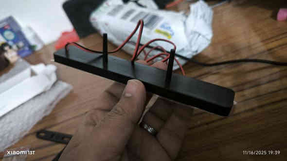 علامة اودي ليد كما واضح بالشكل، السعر 10 الف
