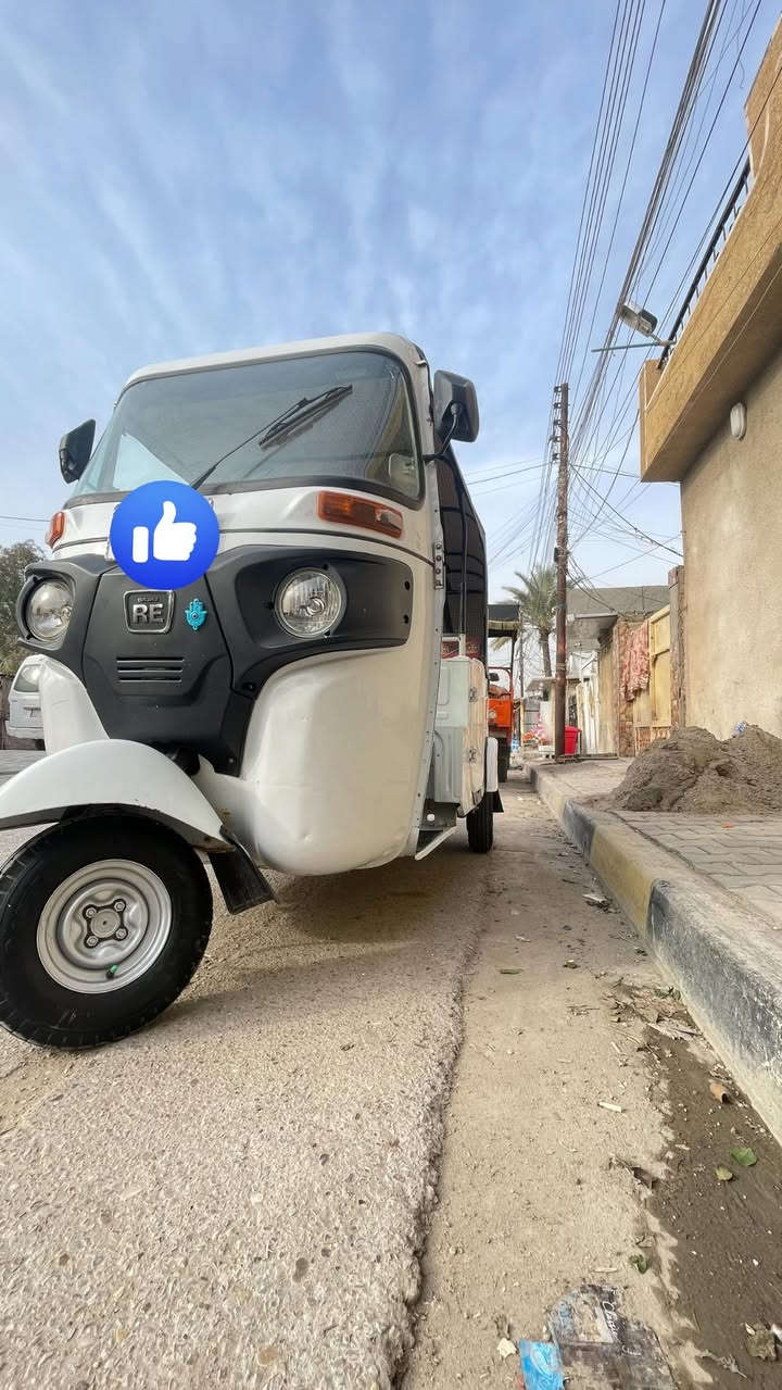 السلام عليكم تكتك للبيع مديل 2021شهر11 بسمي رقم وسنويه انكليزي بغداد تحويل ثاني يوم تكتك نضيفه بيه جوه البك لايت صبغ والغد اليمنه بيه صبغ على كد شبر ودوس معمره والباقي كفاله مكاني بغداد الحسينه الراشديه رقم ***********
