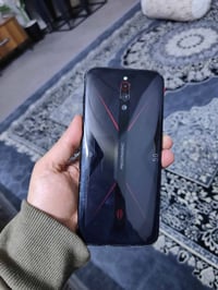 ريدماجيك ٥جي • ١٢/١٢٨ • شاشة مخدوشة