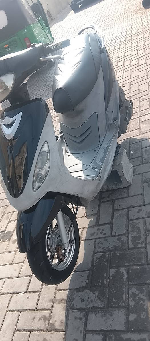 سلام عليكم ماكس قجمه مكينه بلاد مفتوح ربل ولف فقط كهرباء كله شغاله بيه لايت زنون ويل نجمه مال قجمه شلعه ومعدل حلو يرادلهه ترتيب شوي بصره قبله قرب البريد سعره 600وذه اكو مراوس بعدله عادي  ***********
