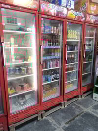 عارضات اللبيع معه رفوف كامرات وسلات وسبالت لي يريدهن ابيع الستفسار على...