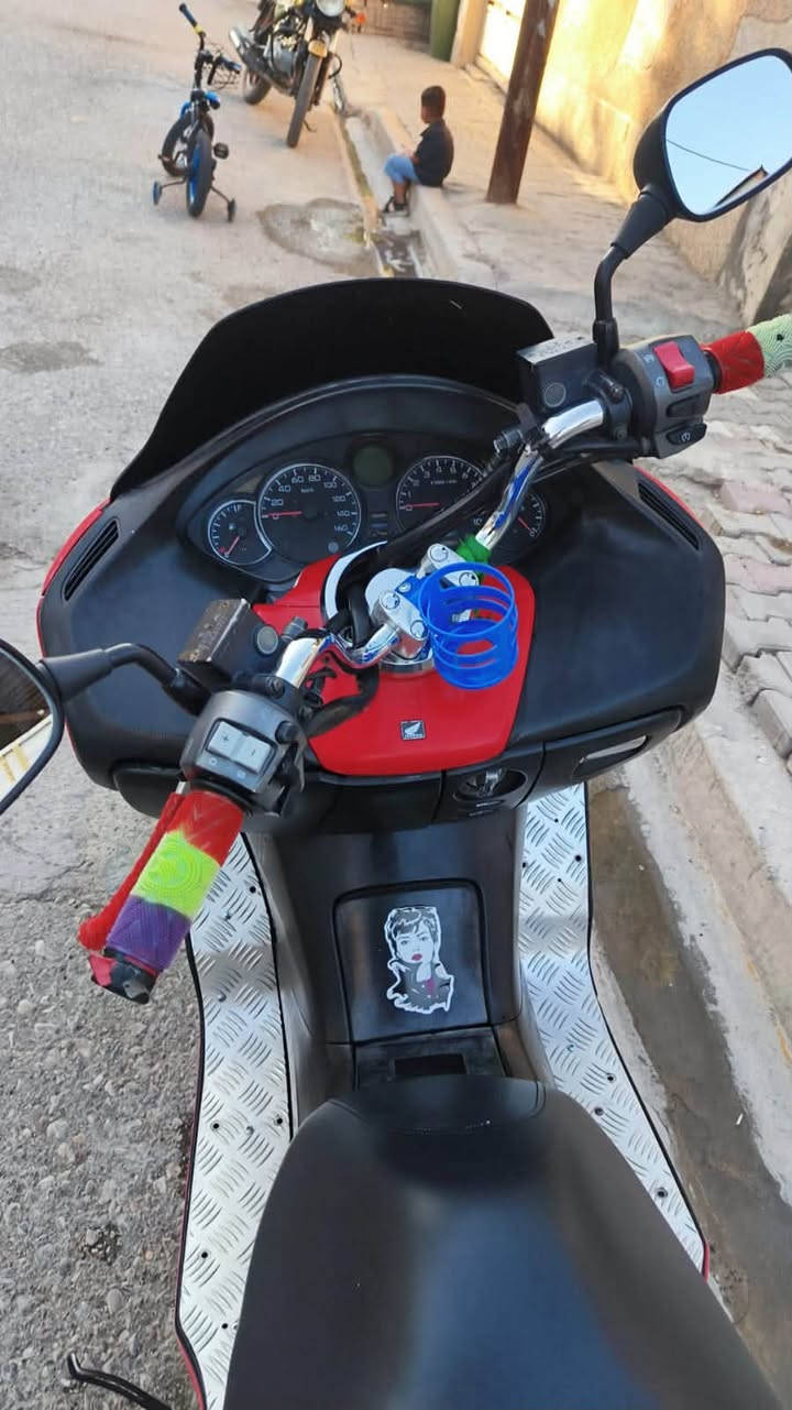 دراجة فورزه MF08 دراجة عمية مكفوله كفاله عامه مكينة بلادية من الفتح وتنقيص وتبخير دراجة قبل يومين منضومة بانزين فيتبم ونوزل جديد جويتر مال حاوية شادة كهربائيات كلها شغاله رون 1ونص ثابت شلعة ومعدل تخم تاير جديد ممشة دراجة 60الف حقيقي لايت زنون للبيع مكاني ديالى بعقوبه سعر ٩٠٠ وبيها مجال


**إذا كنت صاحب هذا الإعلان وتريد حذفه لأي سبب، رجاءا أرسل رسالة إلى الدعم الفني**