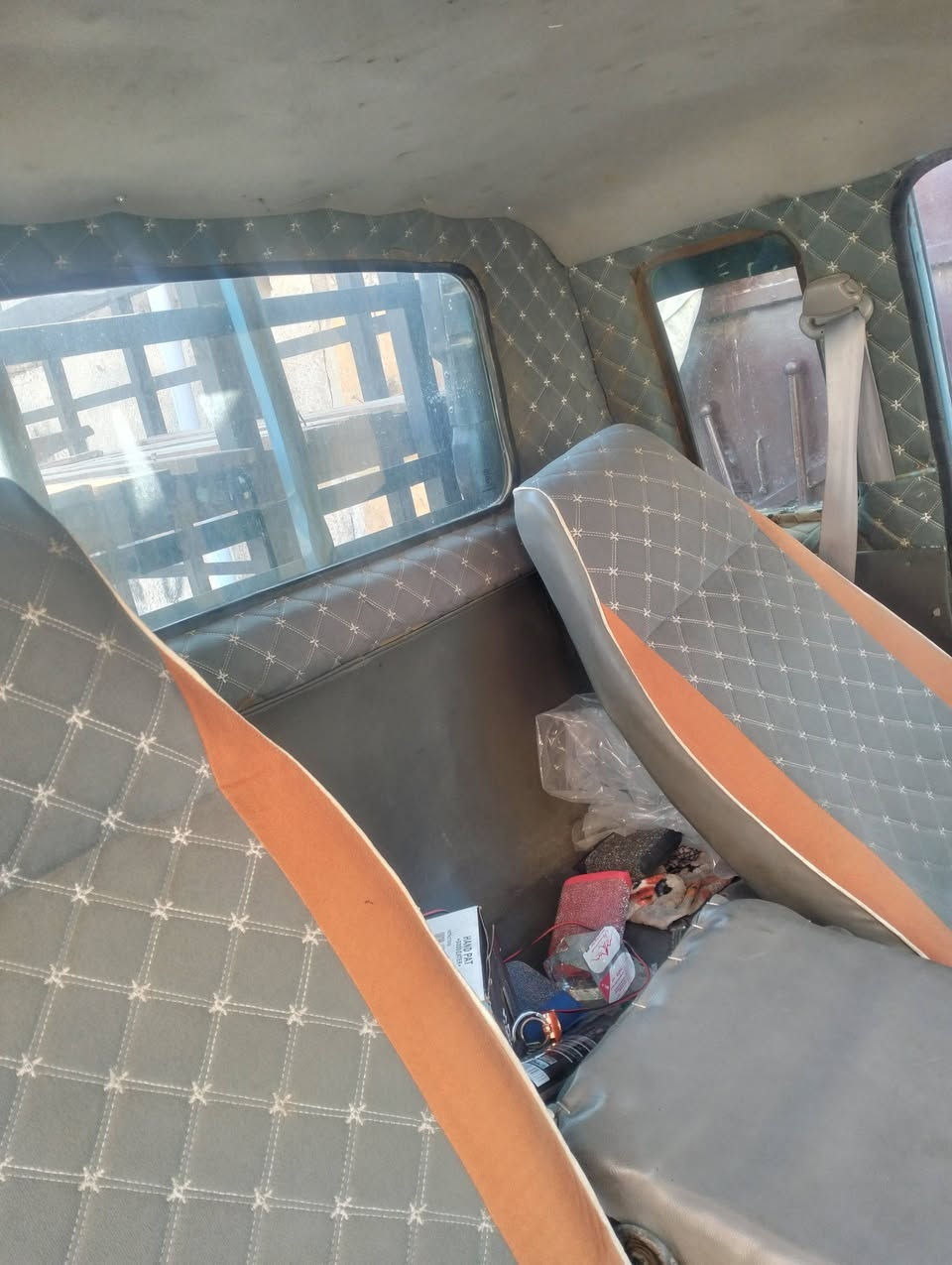 السلام عليك كيه بنكو للبيع كير ومكينه واكسل ورقم شاصي مكفوال رقم بغداد انكليزي السيارة بسمي مديل 95
مكان بغداد الحسينيه السعر 62وبي مجال اتصل ب***********
