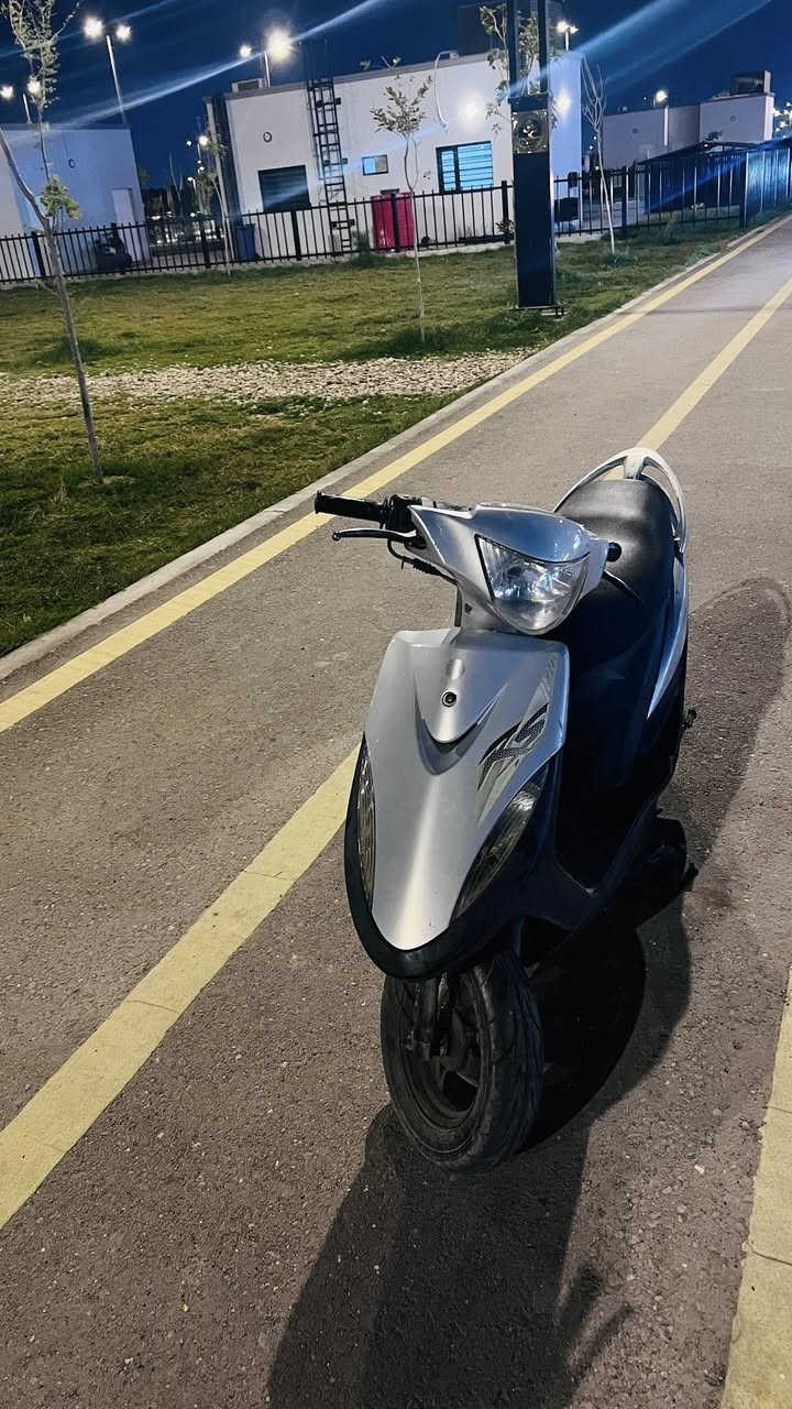 ماكس عدله لبيع دراجه ختم واحد ماصاره شهر من نازله ربه دراجه بلاديه من الطول لطول سعره 900 وبيه مجال الشراي يجي خاص او على هاذ الرقم ***********كلشي شغال نكره سلف مكاني بصره ياسين خريبط
