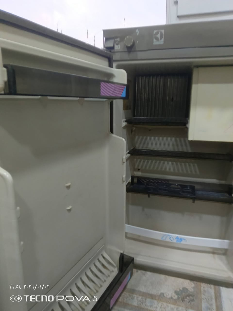 ثلاجة کرفان ...   AC  ، DC  ، غاز بلادي
***********
***********
اربیل
