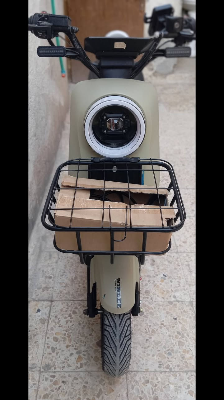 السلام عليكم دراجه R9 موديل 25 دراجه مكفوله اي عطل مابيه ورشه صيانه ماداخله دراجه تاخذه انت ومغمض سويج عدد2 بصمه عدد1 كارت عدد1 شاحنه وينلي الاصليه السعر 475 وبيها مجال رقم ***********
