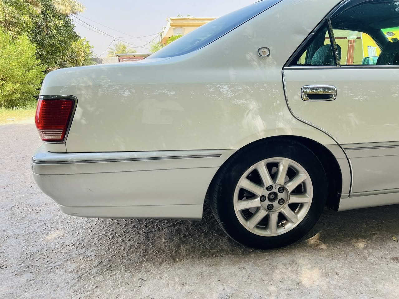 مساء الخير 
تيوتا كراون ملكه ٢٠٠٣
خضراوي رقم انكليزي باسمي شخصياً تحويل ثاني يوم 
تحوير نجف 
كرستال اصل 
ديفور الكبير 
باتري جديد 
ومكينه جديده ستوني شادها شرط  صاروخ الشلعه✈️
مكانها بالحله 
سعرها ١٤٤ وبيها مجال لشراي 
***********
