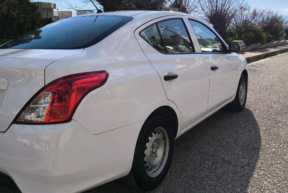 نیسان سەنی  2020
بێ بۆیاخ
 ، پێش و دوا کەپسە
تەنها کەمێک ساردی هەیە
تەنها 57 هەزار کیلۆمەتر ڕۆشتووە، 
هەموو شتێکی لەسەر شەریکە ماوەتەوە.
گێڕ و مەکینە بەشەرت 
 هیچ مەسرەفێکی نییە
 سەیارەکە.

سعر لە کۆمێنت داوابکە ڕاستەخۆ بۆت دیت 📩 

سپێری دانەگیراوە.
سەنەوی تا مانگی ٤ ی ٢٠٢٦ تازەیە

ژمارەی خاوەنی 
***********
***********
