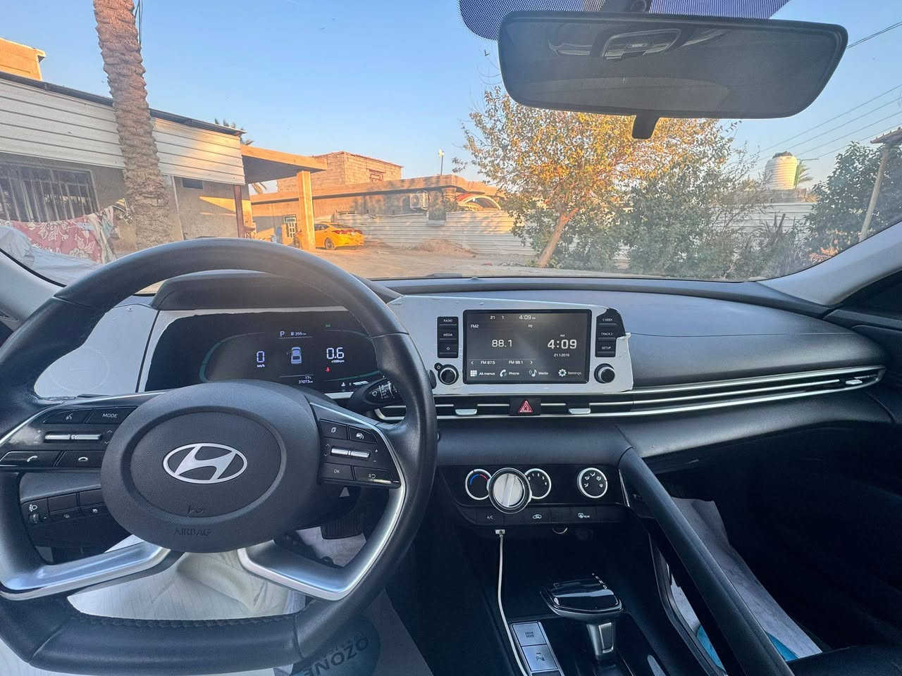 سلام عليكم النترا تجميع صيني موديل 2024  فول مواصفات مكفولة بأسمي
المكان بغداد للتواصل واتساب او اتصال على الرقم التالي ***********
