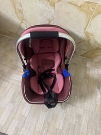 أثاث أطفال • ١٠٠ قفل • نظيفات