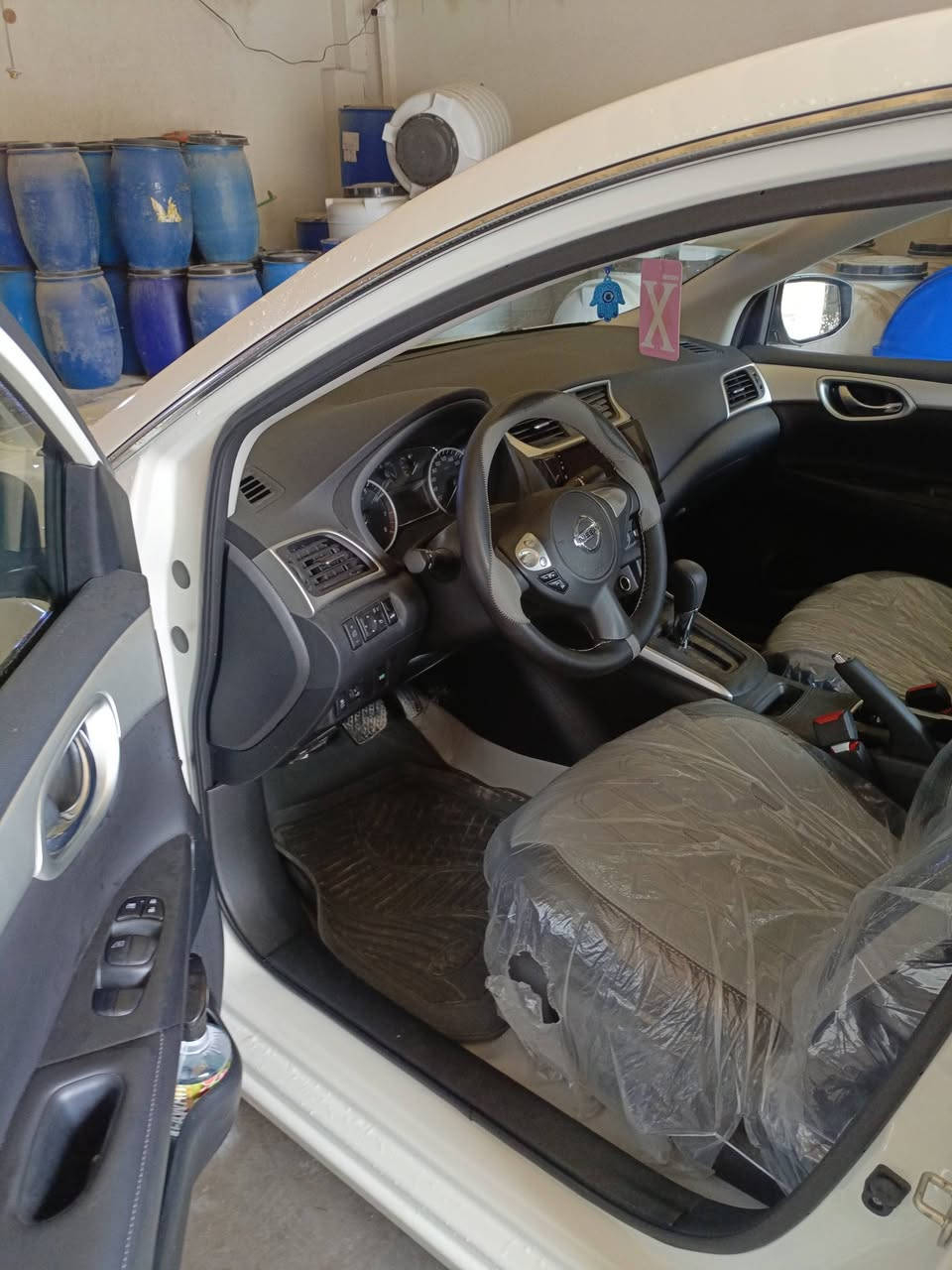 سلام عليكم نيسان سنترا موديل 2025 سياره كفاله عامه من كلشي دشمه جديده تفصال ارضيه وكشنات مكان السياره بصره ابو الخصيب رقم الهاتف ***********
